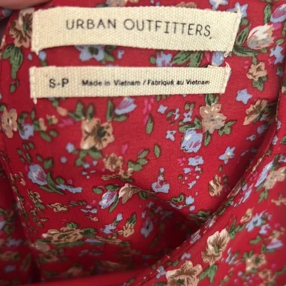 NWOT Urban Outfitters smocked floral dress - Picture 5 of 7